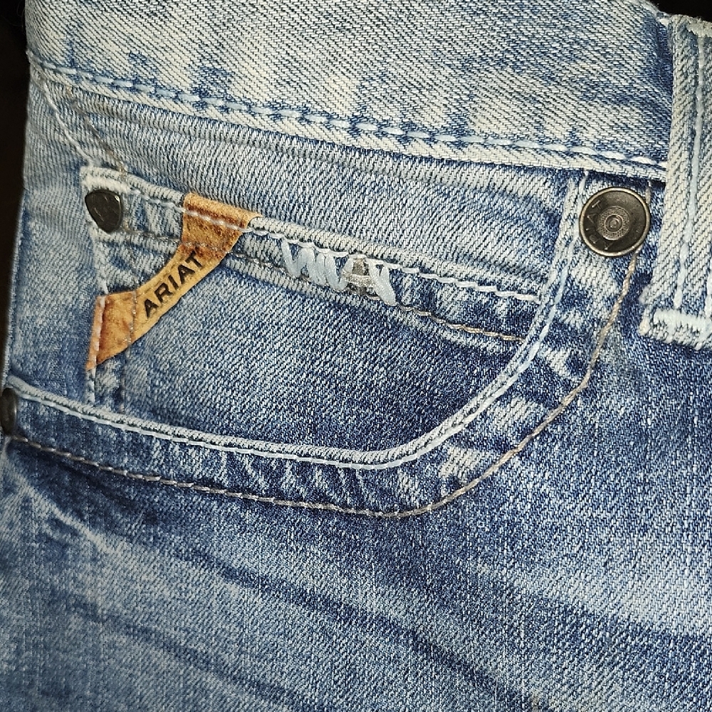 Ariat Blue Relaxed Fit Jeans with Natural Fading - Picture 6 of 6
